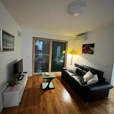 Ambasador Appartement *